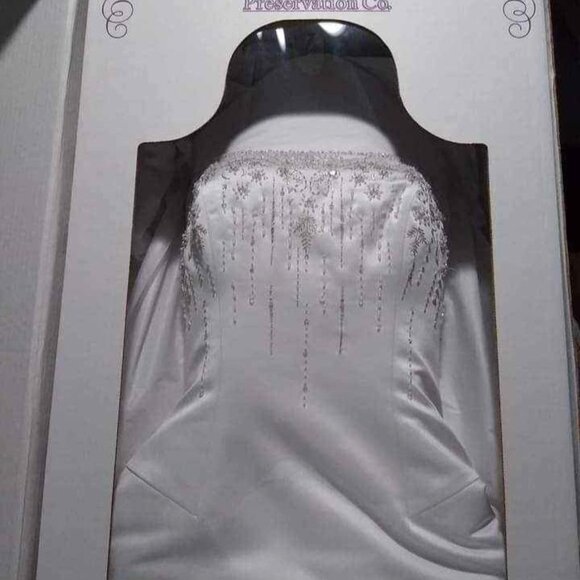 Gorgeous White Strapless A-Line Dress - Picture 6 of 8